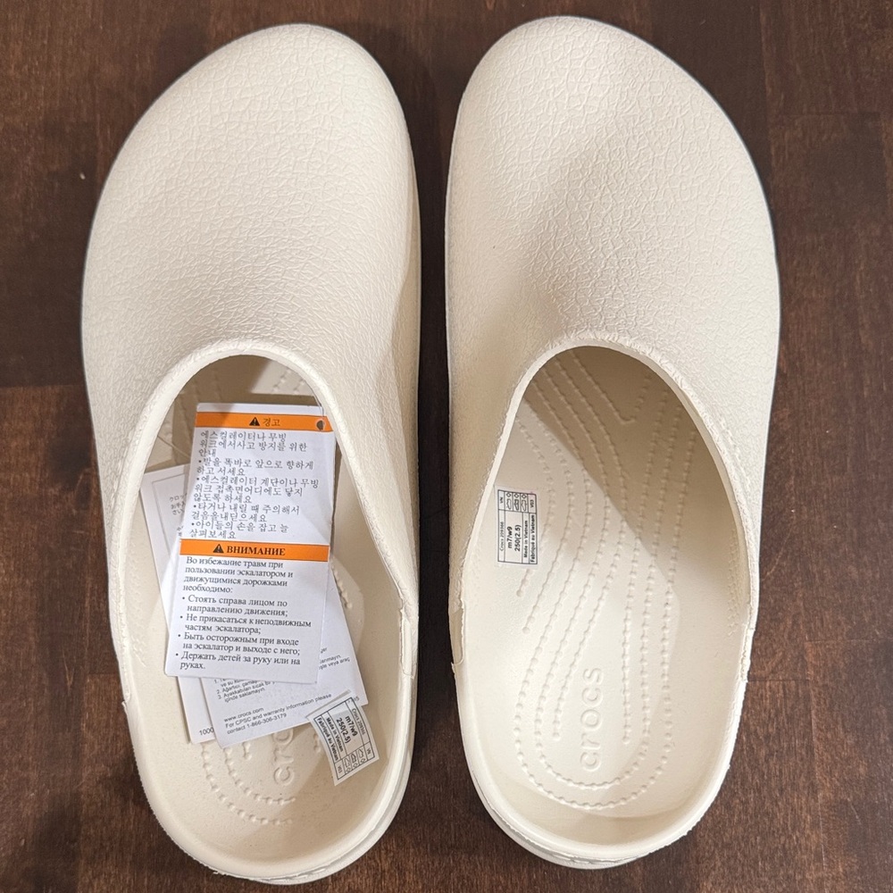 CROCS Classic Cream Clogs